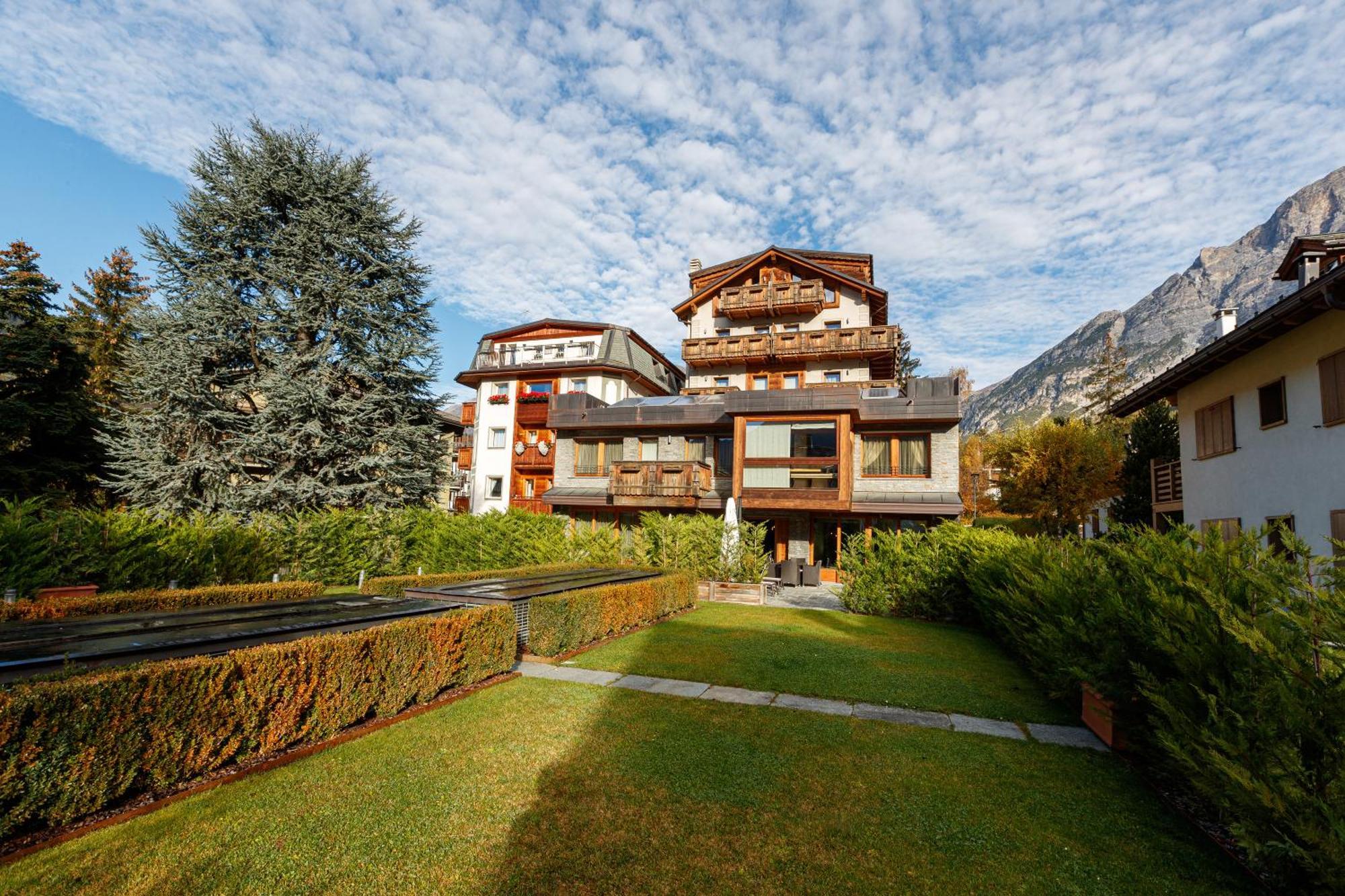 Sottovento Luxury Hospitality Hotel Bormio Bagian luar foto