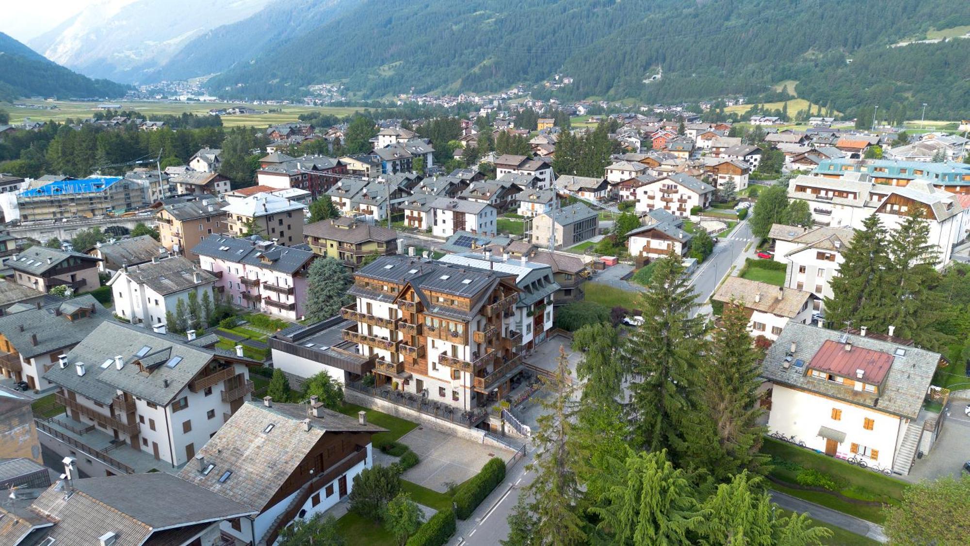 Sottovento Luxury Hospitality Hotel Bormio Bagian luar foto